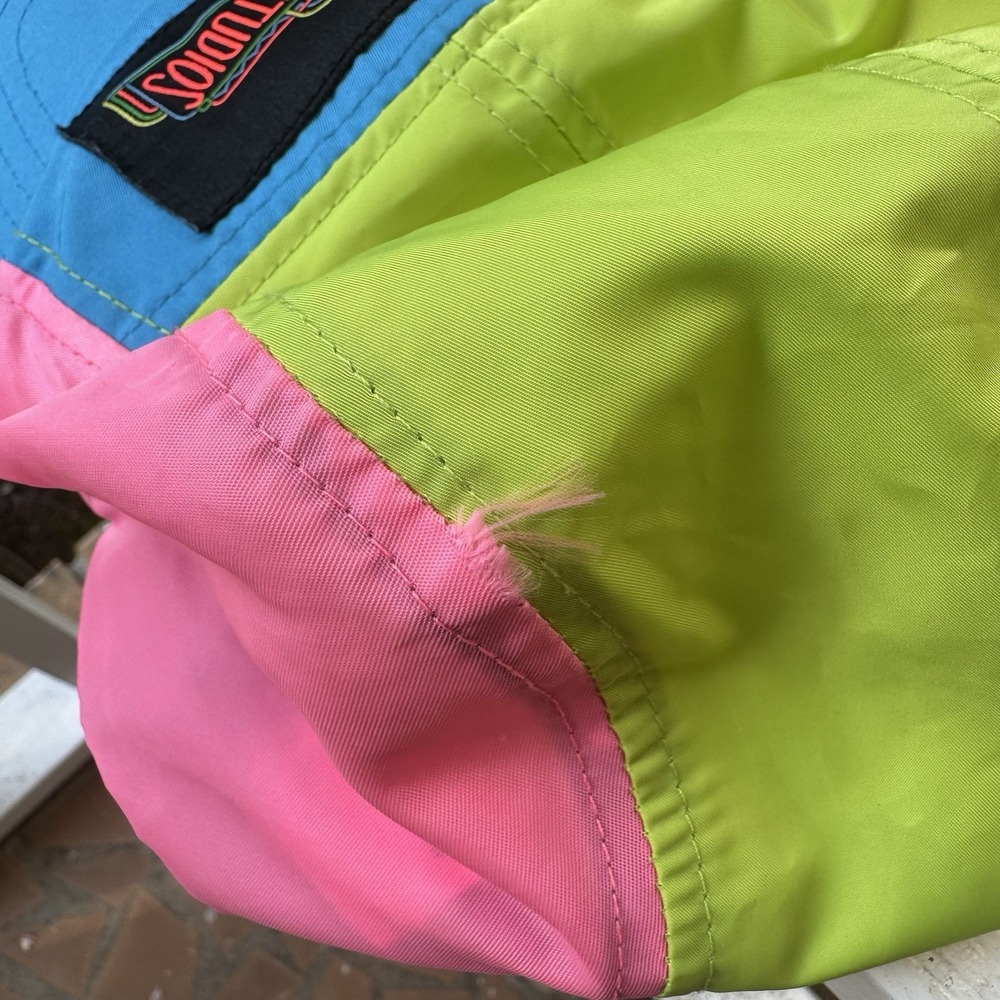 Universal Studios Retro 30th Anniversary Neon Colorblock Snapback Adjustable Hat - Picture 3 of 4